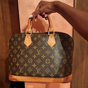 Louis vuitton Alma Authentic